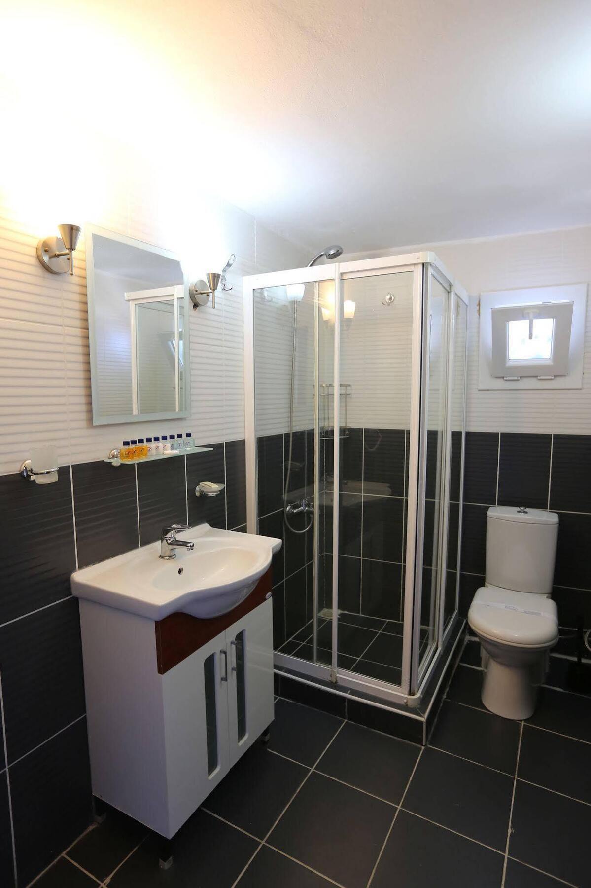 Arya Hotel Karaburun Karaburun  Eksteriør billede